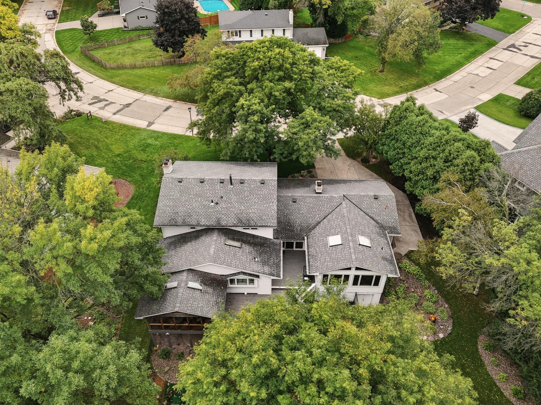 5512 Hillside Court Edina, MN 55439 - Photo 9 of 98