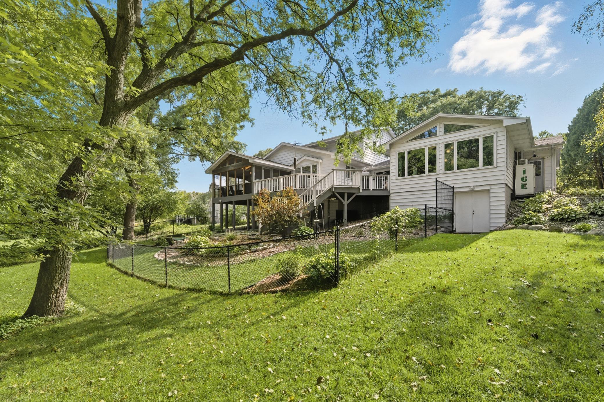 5512 Hillside Court Edina, MN 55439 - Photo 9 of 98