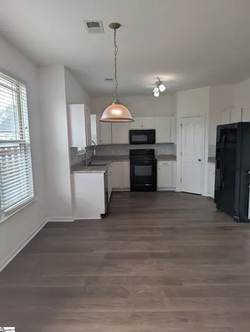 $2,300 | 212 Werninger Court, Greer, SC 29650