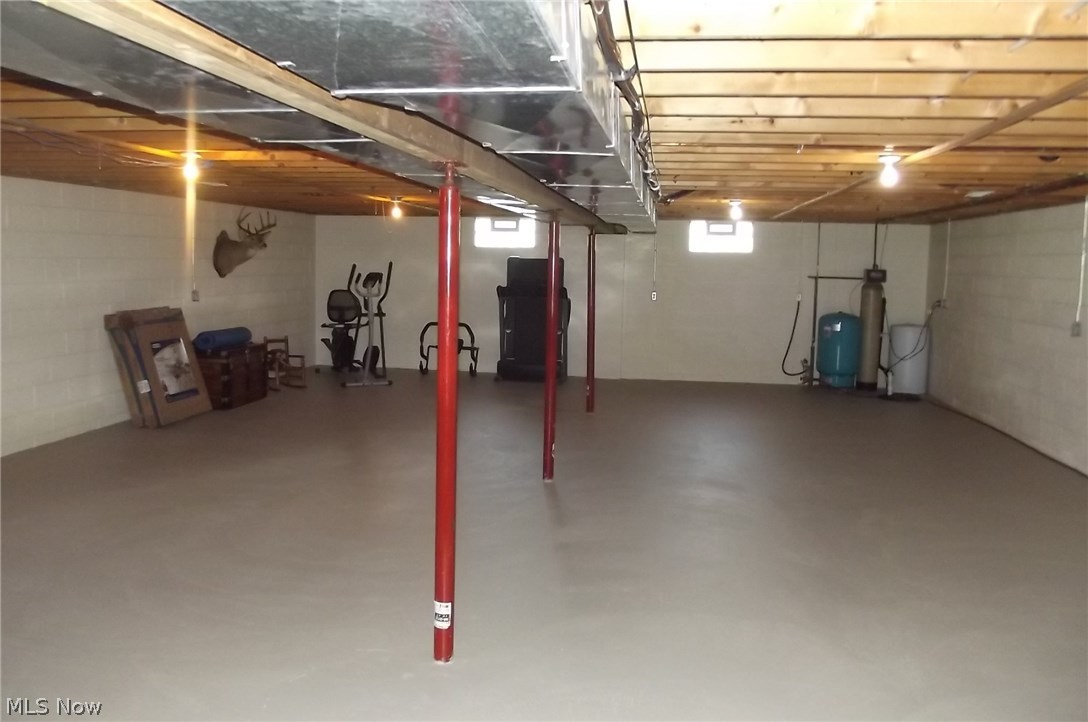 24083 Center Road Alliance, OH 44601 - Photo 23 of 34