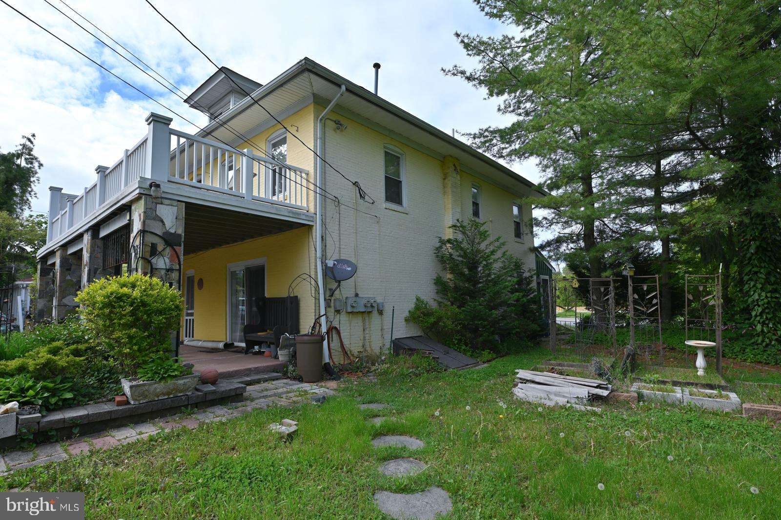1669 Old Schuylkill Road Spring City, PA 19475 - Photo 5 of 44