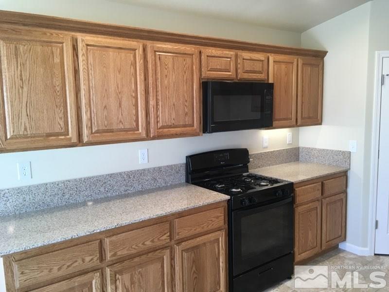 4530 Spaight Way Fernley, NV 89408 - Photo 5 of 17 Photo 5
