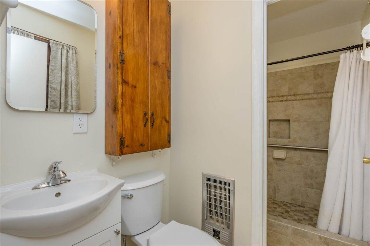 2145 Hillsinger Road Augusta, GA 30904 - Photo 27 of 50 Bathroom
