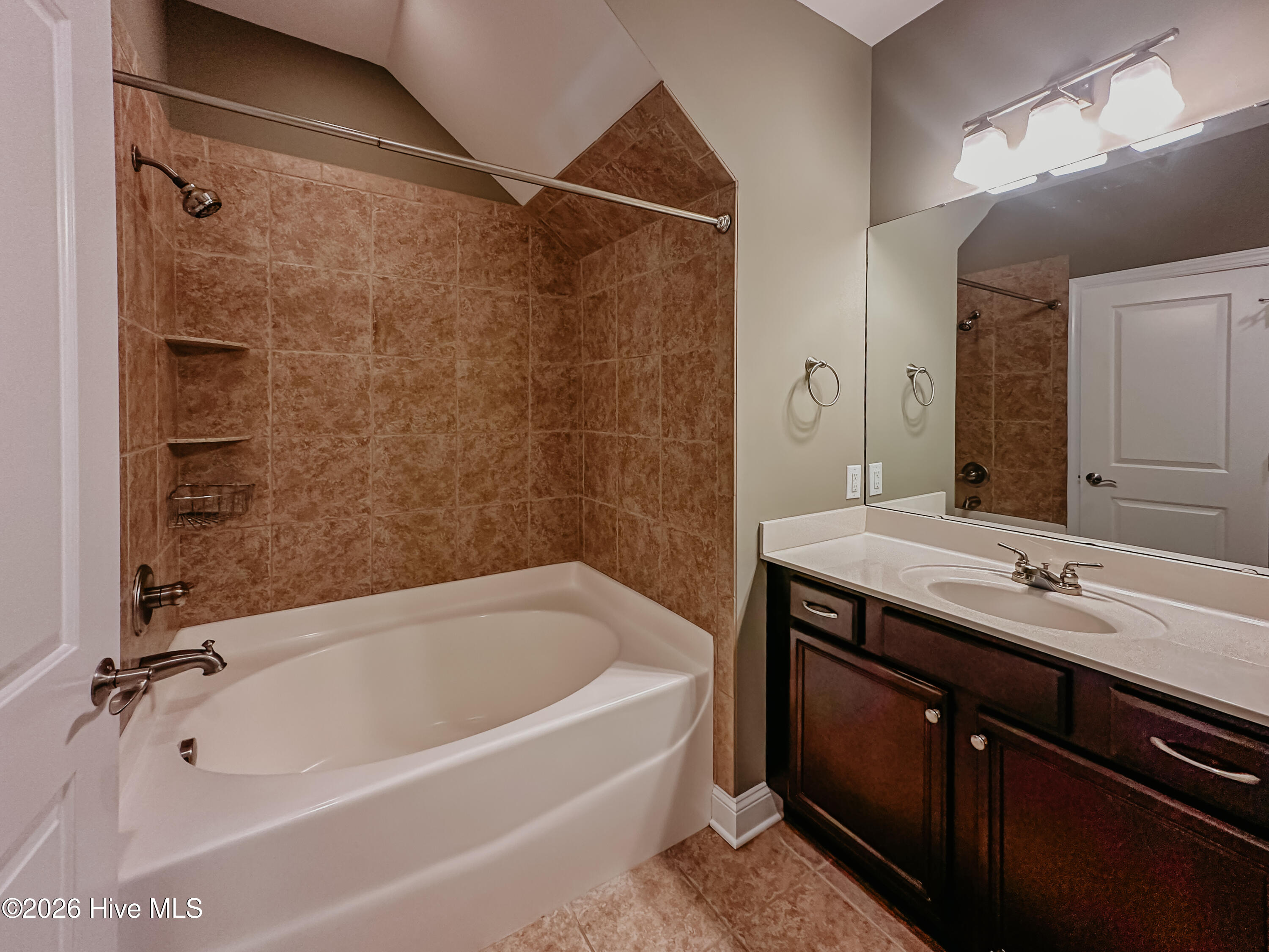 38 Elk Ridge Lane Southern Pines, NC 28387 - Photo 17 of 29 17 38 Elk Ridge Master Bath