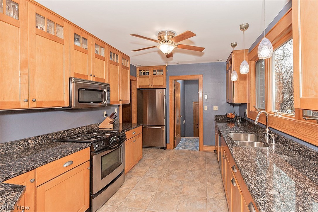 470 Walters Road Chagrin Falls, OH 44022 - Photo 11 of 32