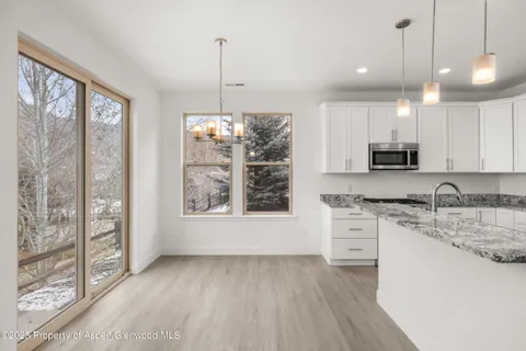 $875,000 | 1 Eagle Claw Circle, Glenwood Springs, CO 81601