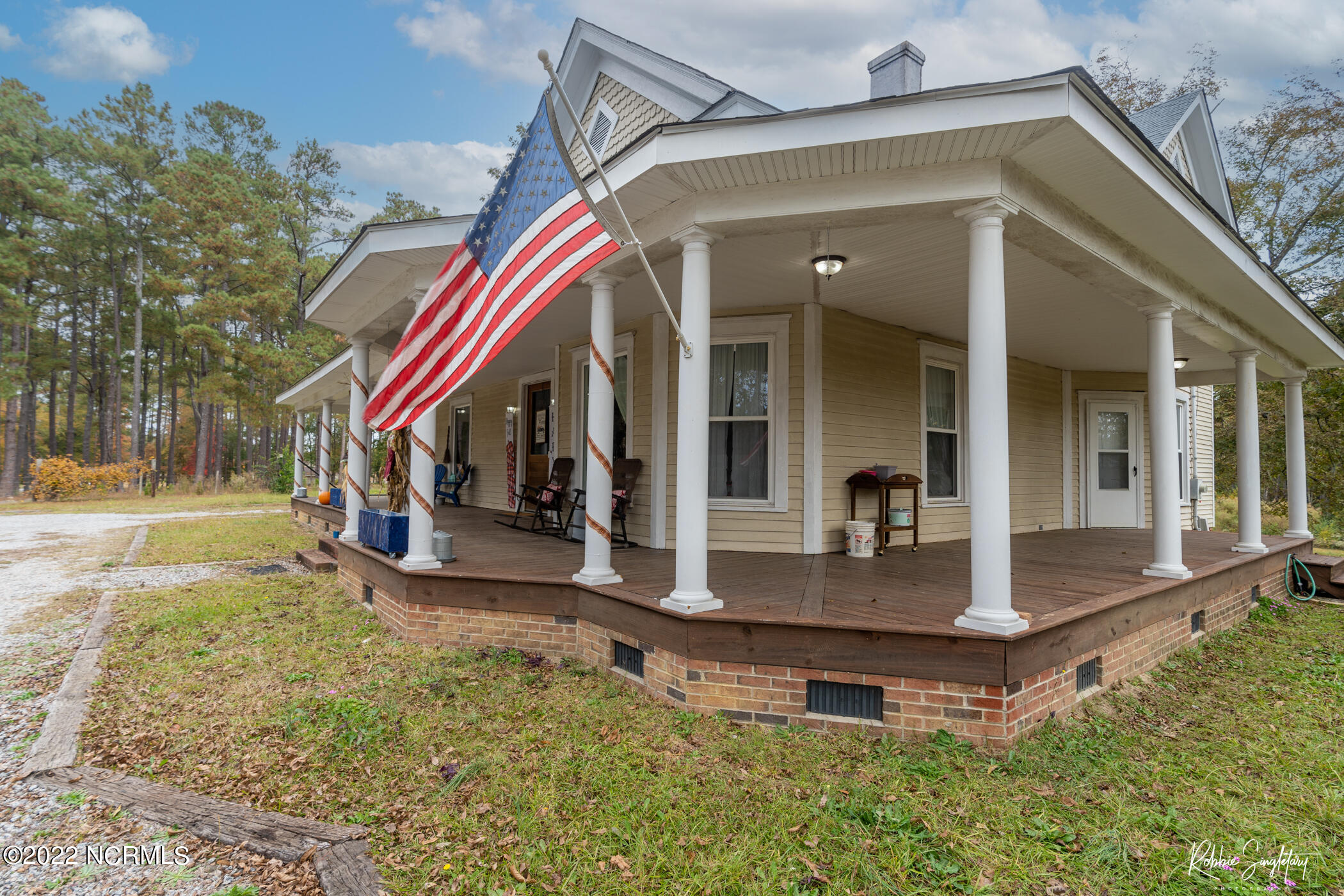 142 Northam Road Rockingham, NC 28379 - Photo 5 of 32 BDC31473-6B80-460F-B5C9-AE6CDD9B1461