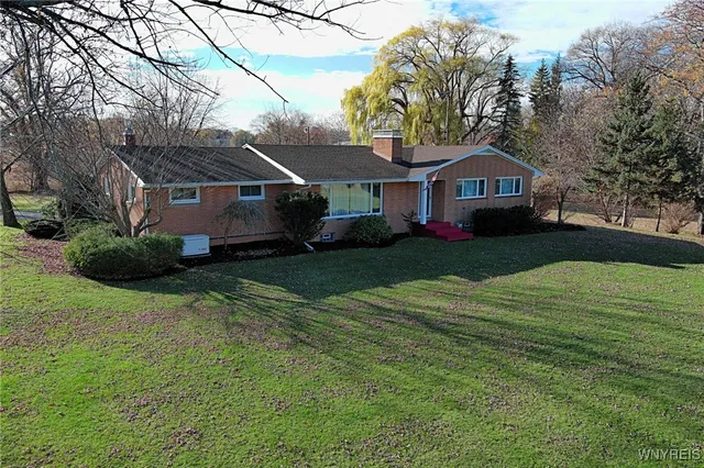 $389,000 | 2000 Maple Road, Wilson, NY 14172