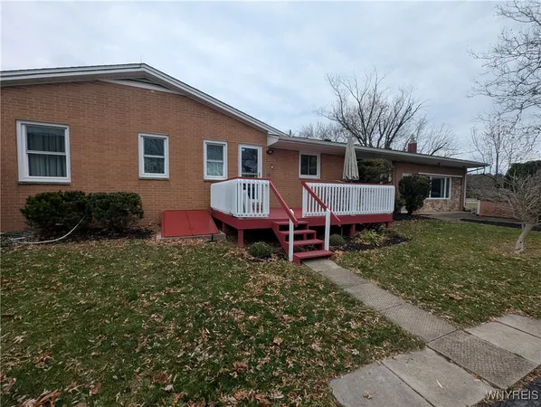 $389,000 | 2000 Maple Road, Wilson, NY 14172