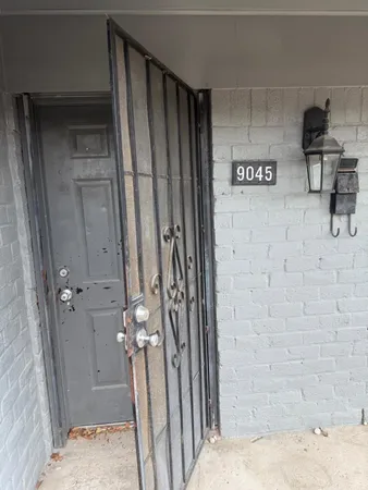 $1,300 | 9045 Jutland Road, Houston, TX 77033