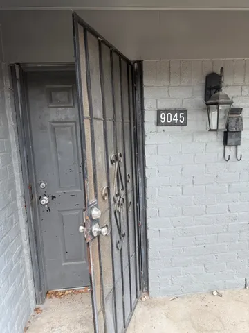 $1,300 | 9045 Jutland Road, Houston, TX 77033