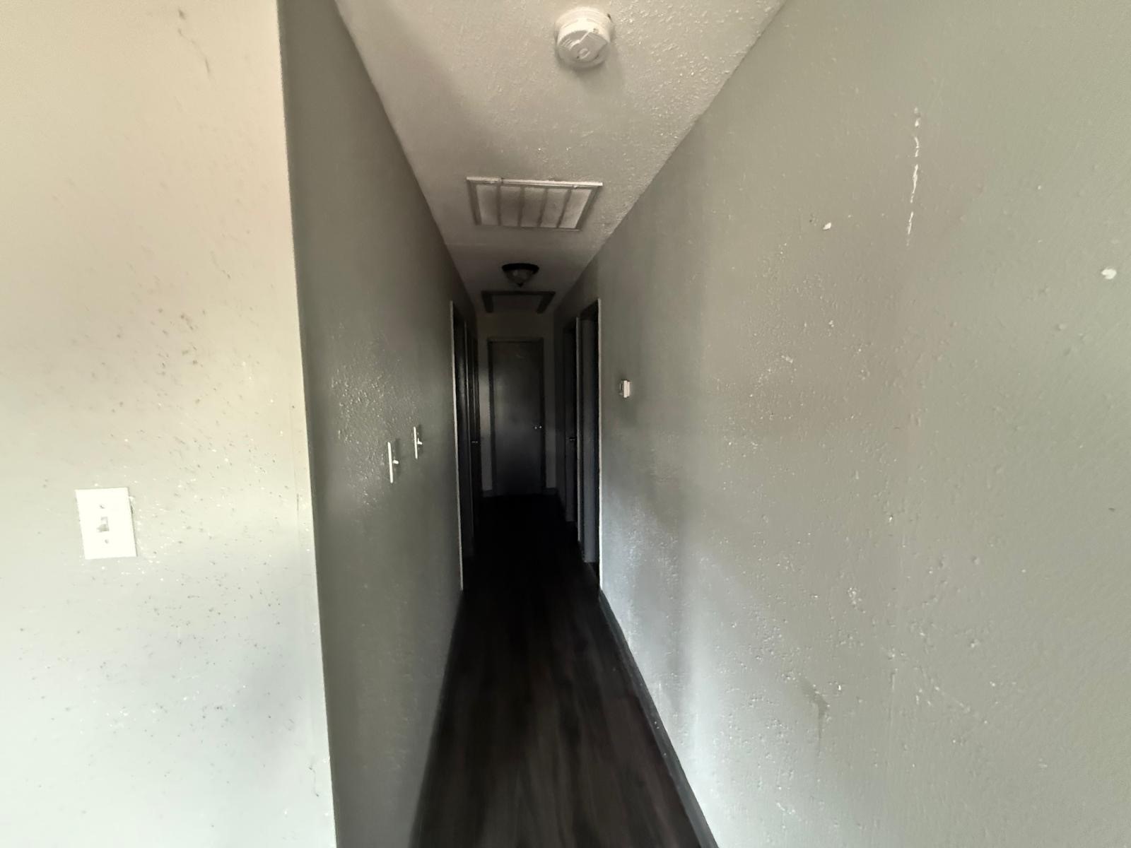 9045 Jutland Road Houston, TX 77033 - Photo 7 of 11