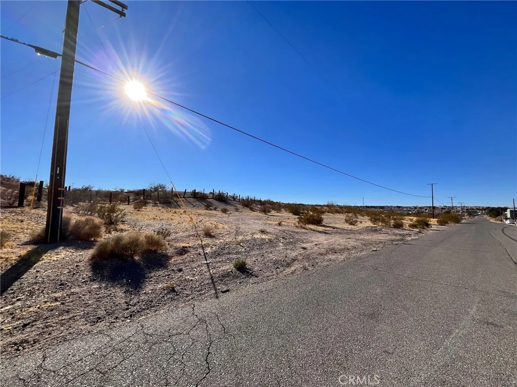 42424137 Armory Road Barstow, CA 92311 - Photo 17 of 30 a view of water and an ocean