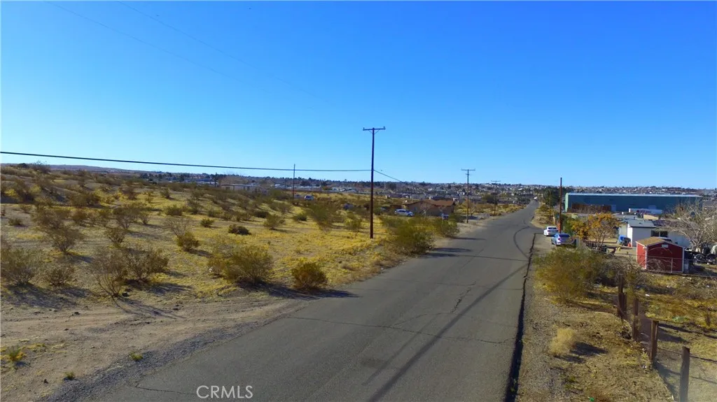 42424137 Armory Road Barstow, CA 92311 - Photo 20 of 30 a view of a lake