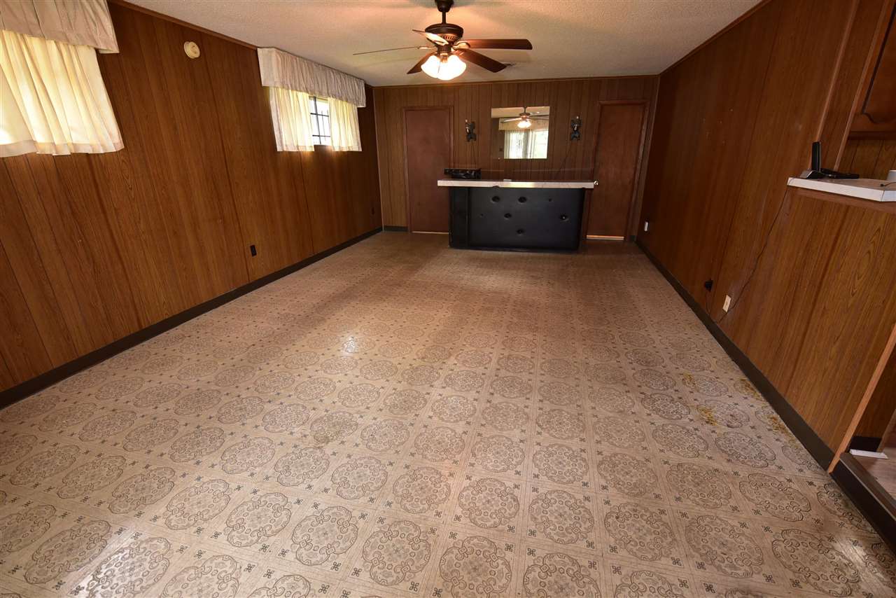 3282 Rochester Road Memphis, TN 38109 - Photo 16 of 21 a view of kitchen and window
