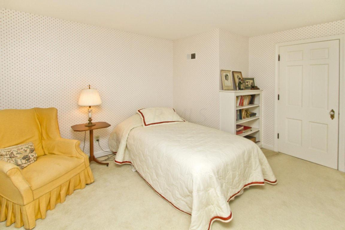 439 South Harding Road Columbus, OH 43209 - Photo 28 of 39