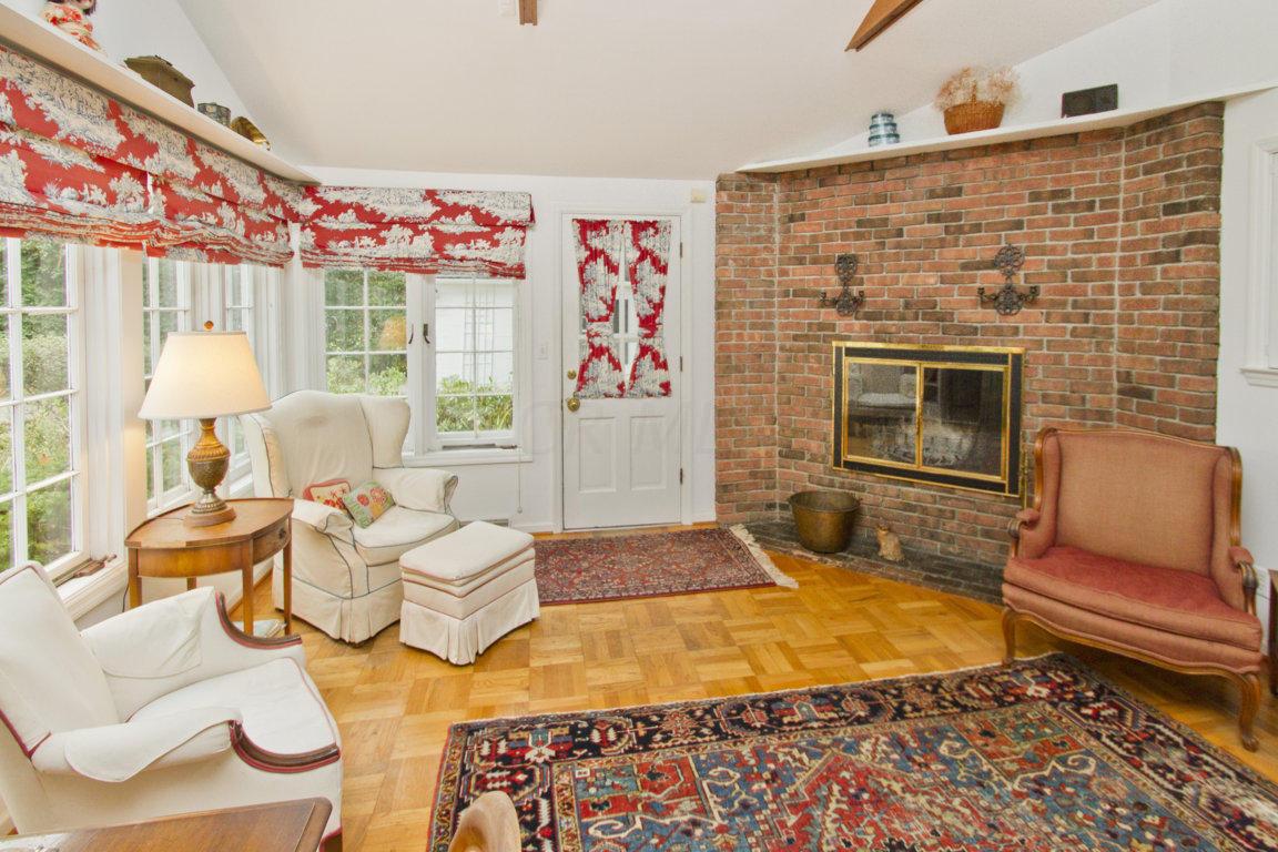 439 South Harding Road Columbus, OH 43209 - Photo 10 of 39