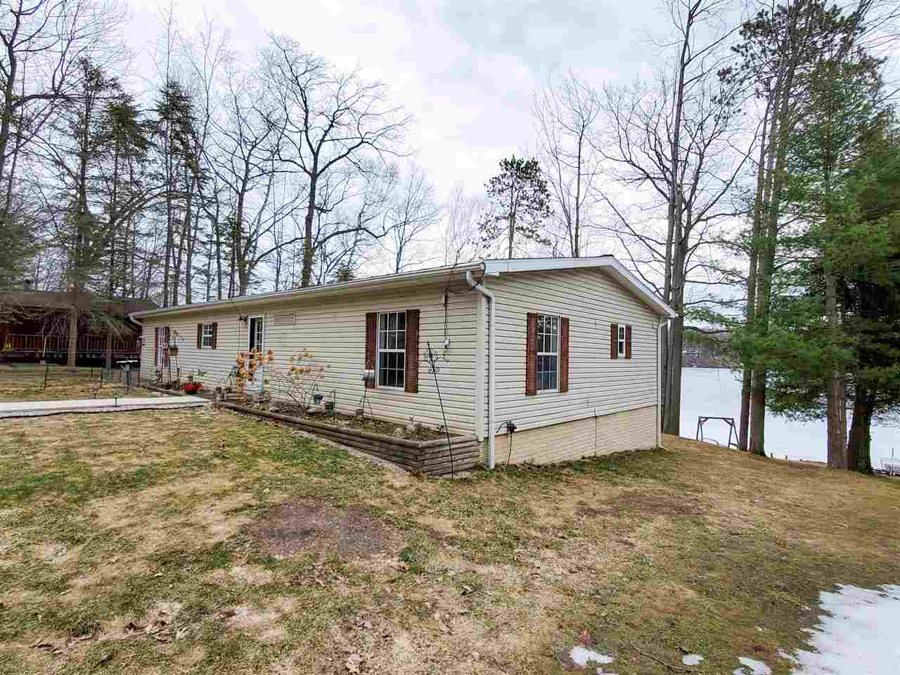 5690 Gronda Road Harrison, MI 48625 - Photo 4 of 39 Gallery Image 4