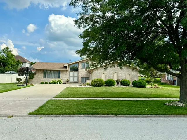 $499,900 | 11617 Parkside Lane, Mokena, IL 60448
