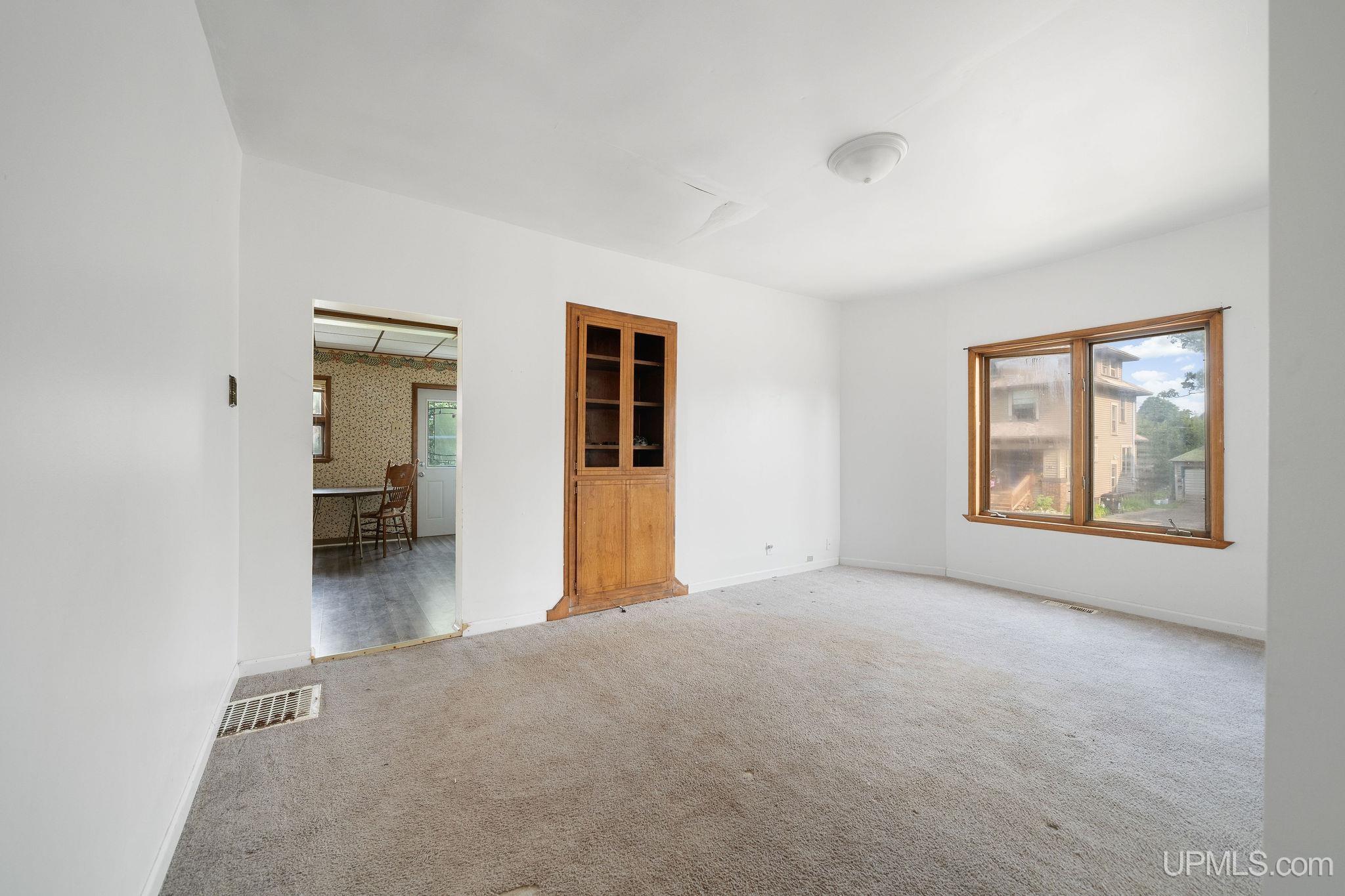 635 North 5th Street Ishpeming, MI 49849 - Photo 3 of 43