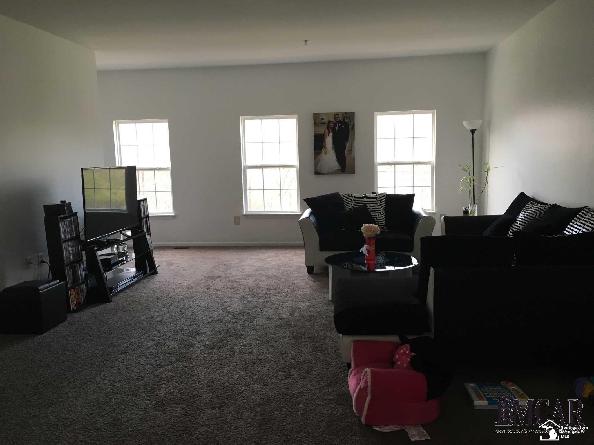 22742 Goddard Road Taylor, MI 48180 - Photo 4 of 14 New Carpet Throughout!