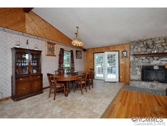 387 Old Newfound Road Leicester, NC 28748 - Photo 6 of 19 Gallery Image 6