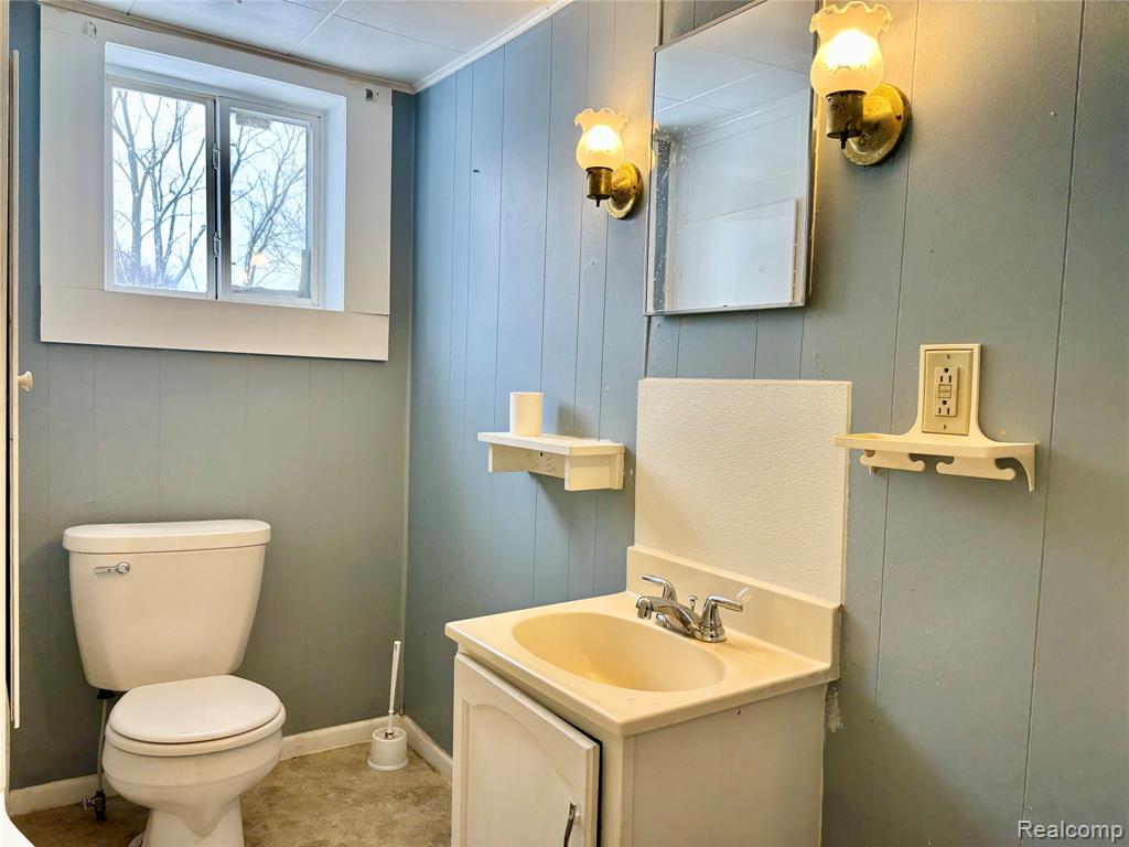 421 Lytle Avenue Harbor Beach, MI 48441 - Photo 16 of 27