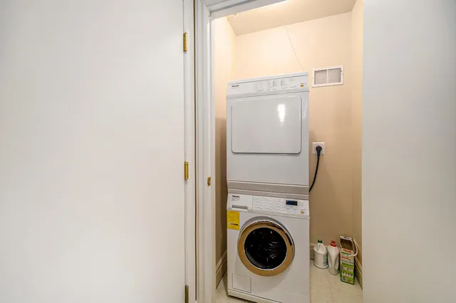 $4,500 | 431 South Ashley Street, Ann Arbor, MI 48104