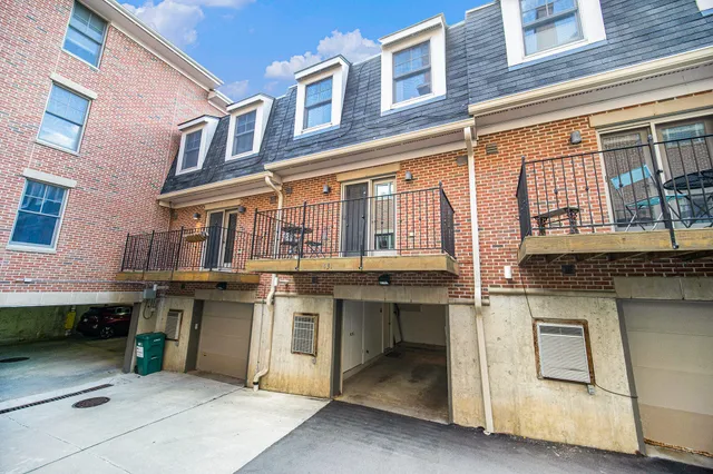 $4,500 | 431 South Ashley Street, Ann Arbor, MI 48104