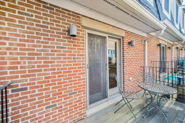 $4,500 | 431 South Ashley Street, Ann Arbor, MI 48104