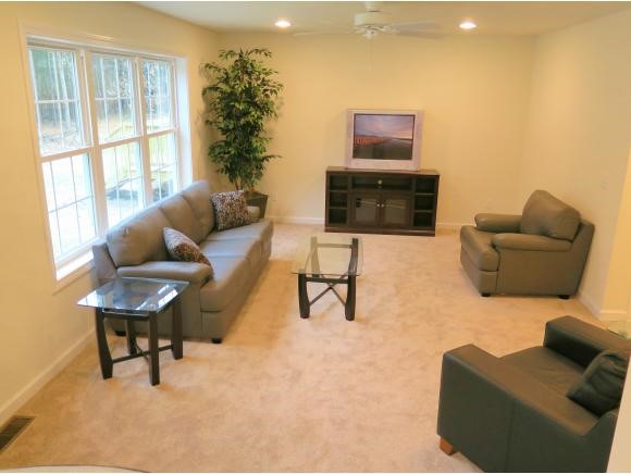 225 Fox Run, Unit 4 Colchester, VT 05446 - Photo 10 of 36 Gallery Image 10