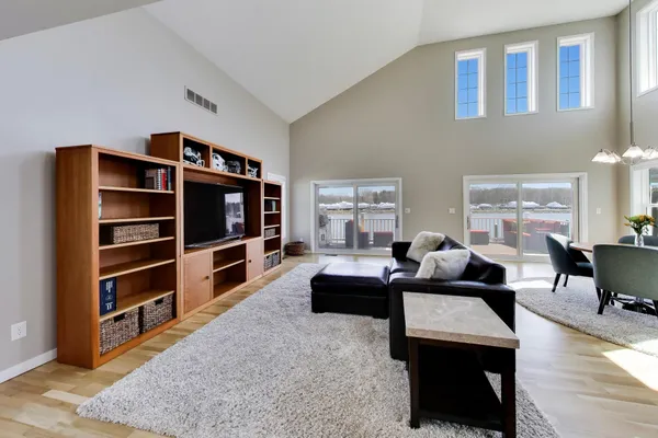 $700,000 | 425 Island Pointe Drive, St. Joseph, MI 49085