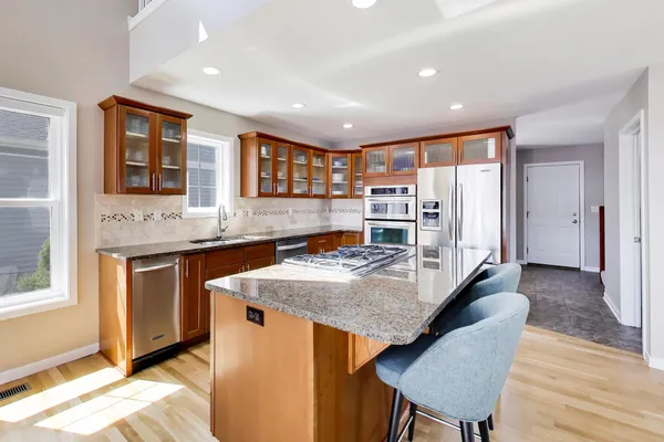 $700,000 | 425 Island Pointe Drive, St. Joseph, MI 49085