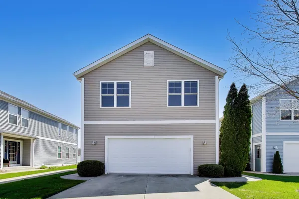 $700,000 | 425 Island Pointe Drive, St. Joseph, MI 49085