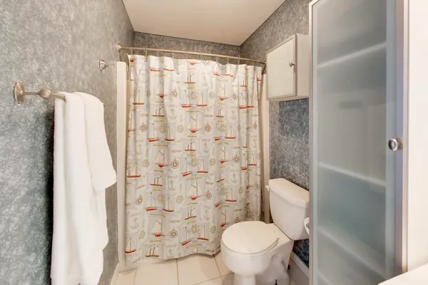 $700,000 | 425 Island Pointe Drive, St. Joseph, MI 49085