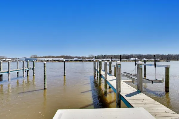 $700,000 | 425 Island Pointe Drive, St. Joseph, MI 49085