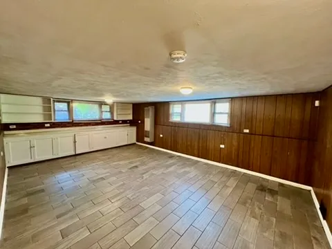 $322,000 | 12513 South McVickers Avenue, Palos Heights, IL 60463