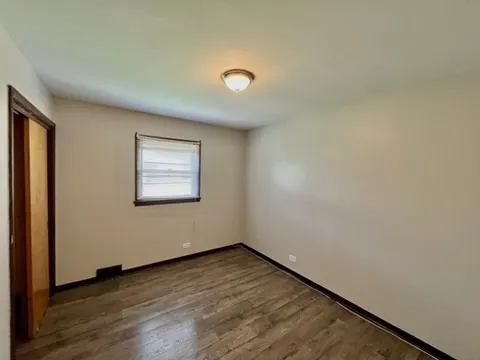 $322,000 | 12513 South McVickers Avenue, Palos Heights, IL 60463