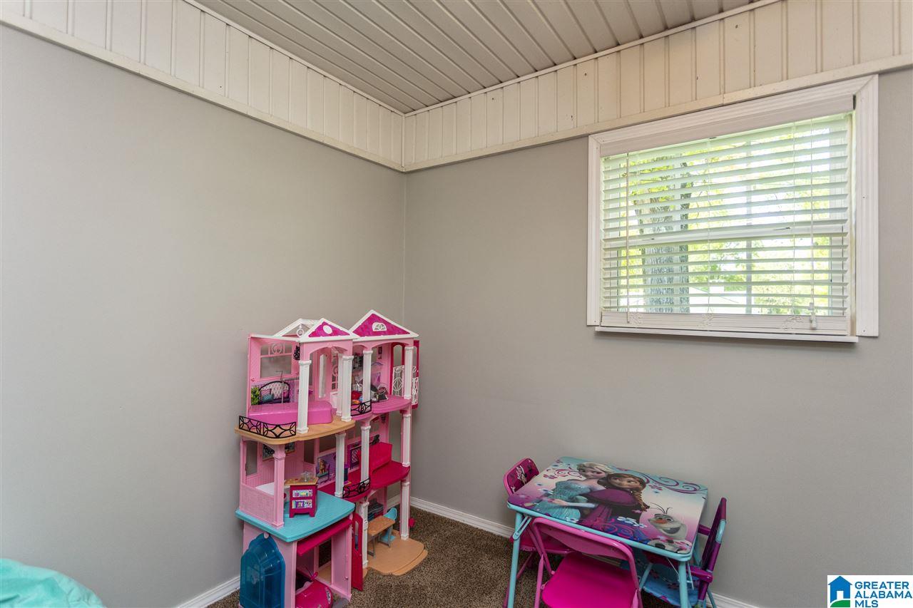 938 Pinewood Avenue Bessemer, AL 35023 - Photo 15 of 30