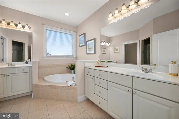 $1,100,000 | 12901 Old Bridge Road, Unit PH8 2, Ocean City, MD 21842