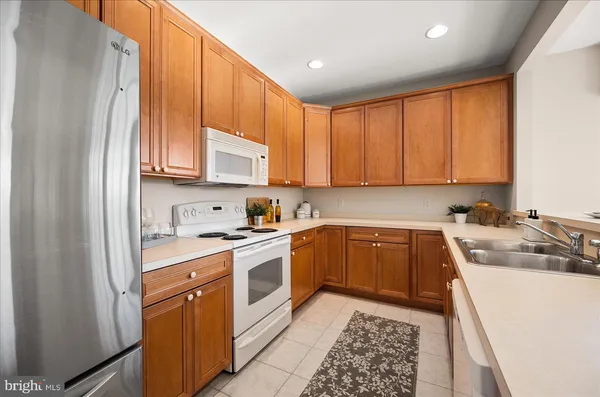 $1,100,000 | 12901 Old Bridge Road, Unit PH8 2, Ocean City, MD 21842