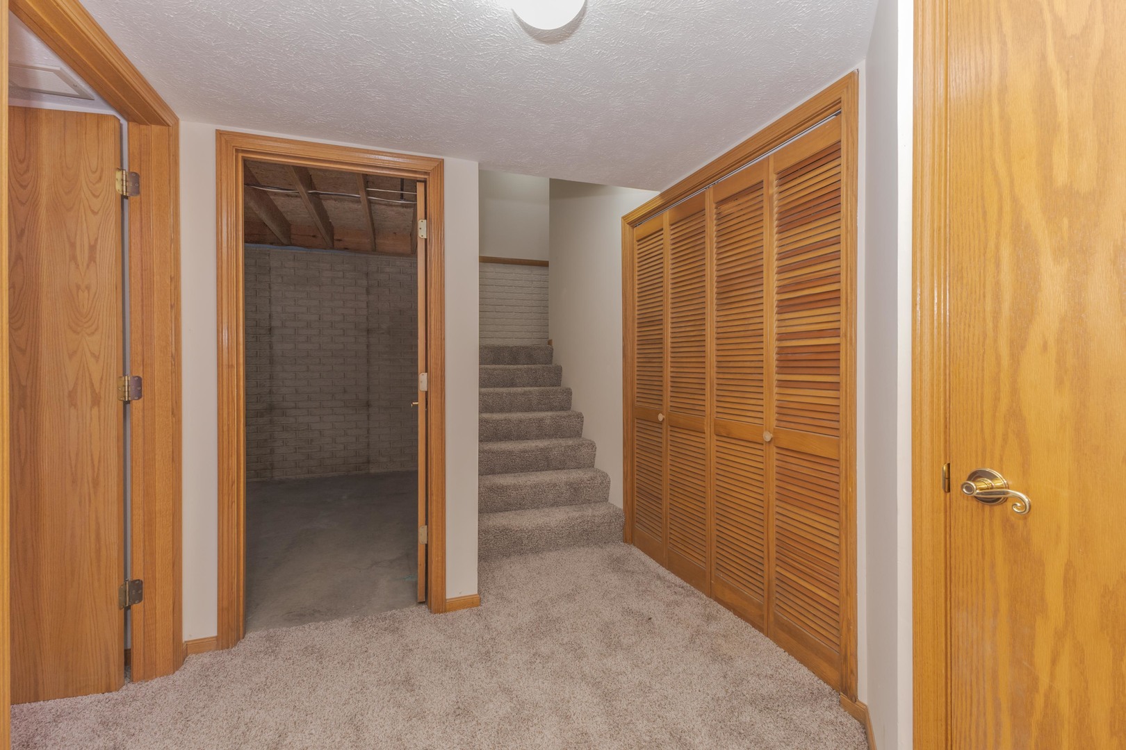 26 Vermont Avenue Bloomington, IL 61701 - Photo 30 of 37 a view of closet area