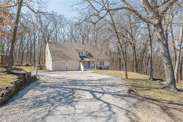 $469,000 | 9733 Highway 190, Chillicothe, MO 64601