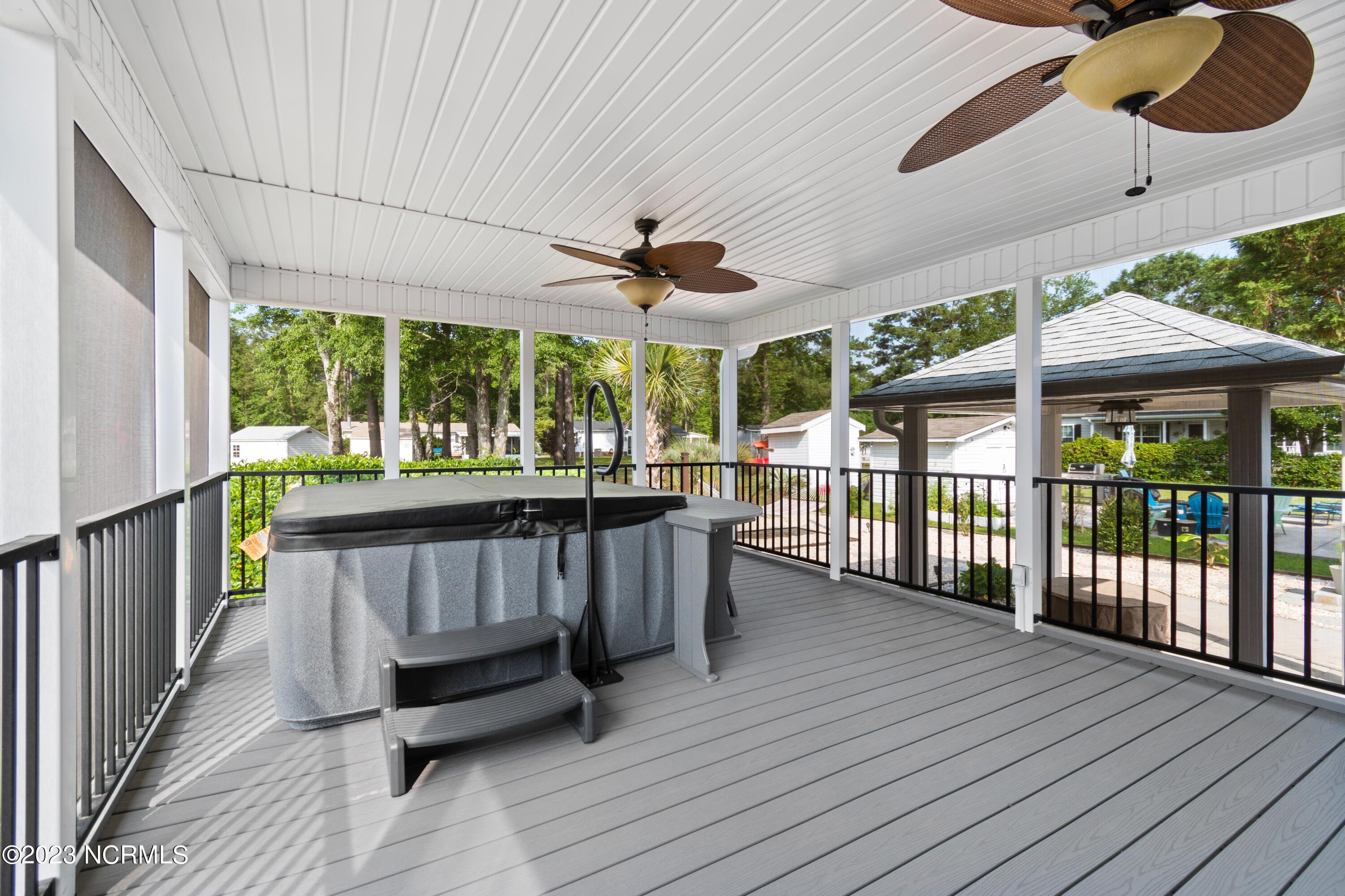 1014 Waterview Lane Southwest Calabash, NC 28467 - Photo 24 of 35 Hot tub
