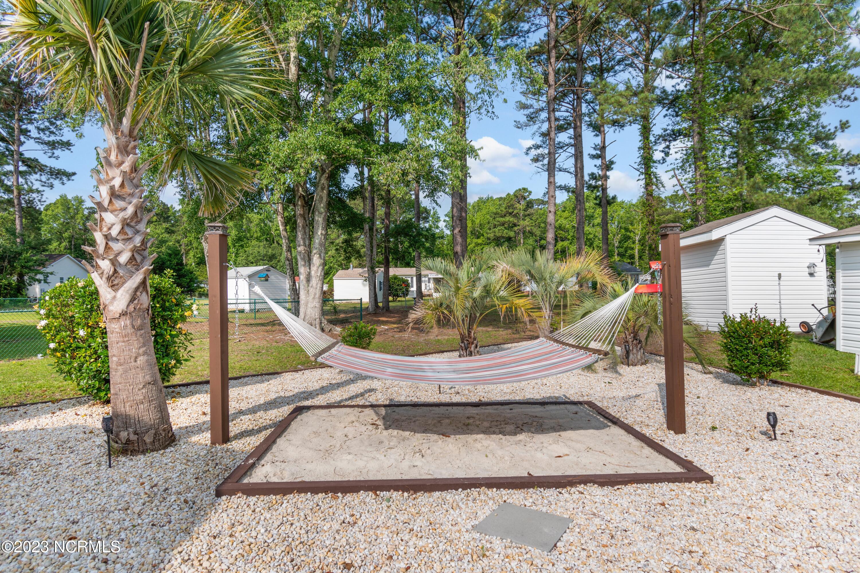 1014 Waterview Lane Southwest Calabash, NC 28467 - Photo 28 of 35 Hammock area