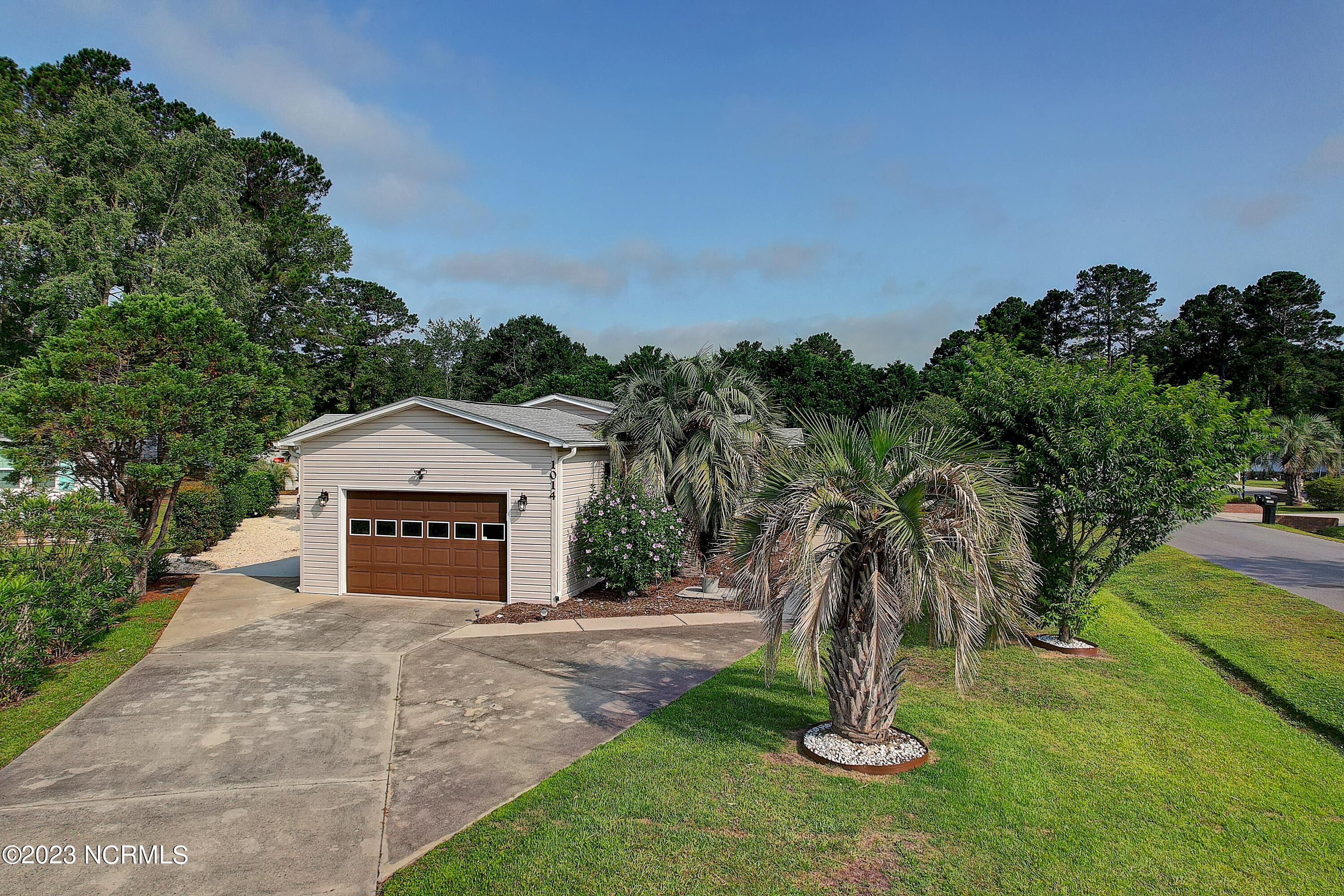 1014 Waterview Lane Southwest Calabash, NC 28467 - Photo 30 of 35 Garage and parking area