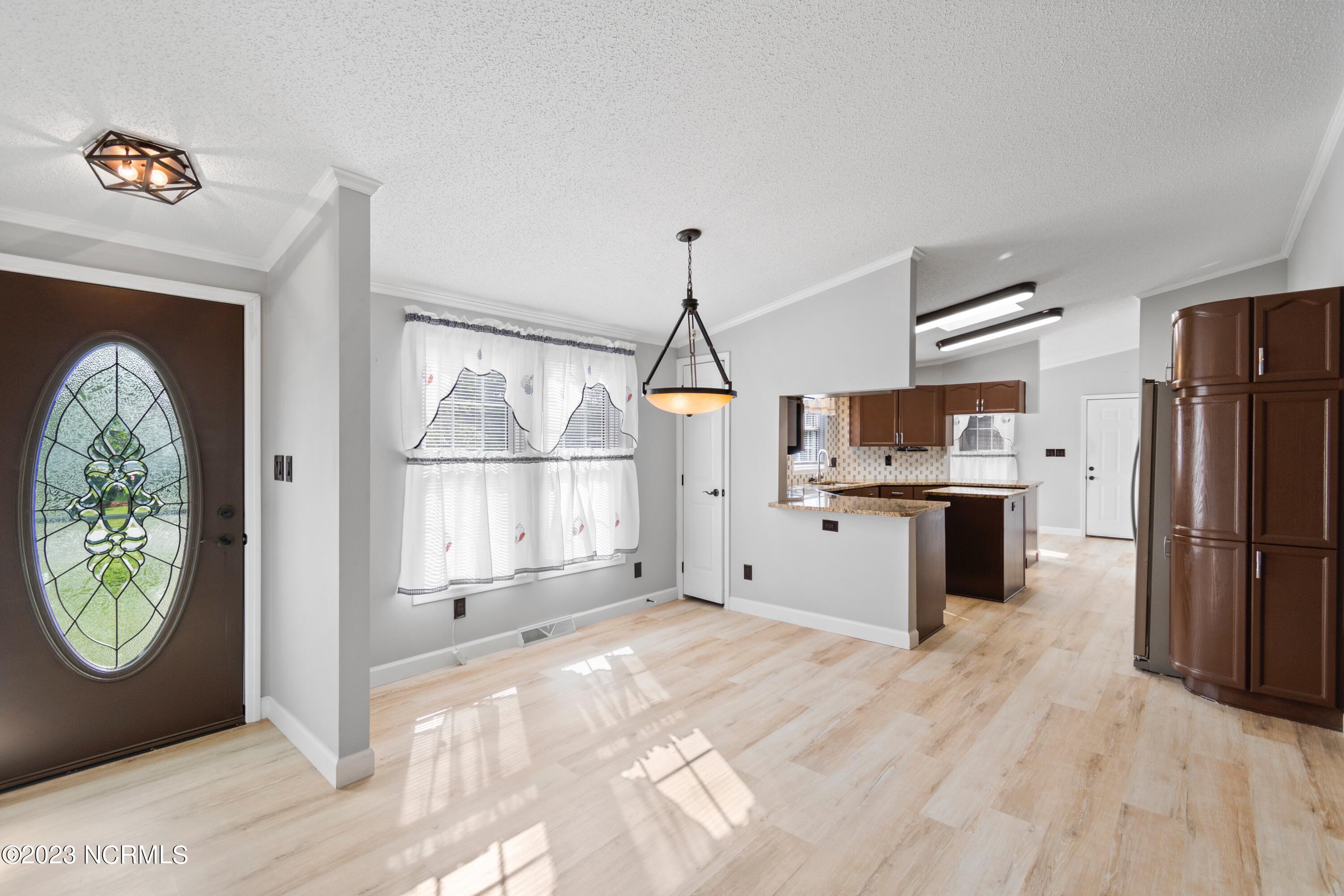 1014 Waterview Lane Southwest Calabash, NC 28467 - Photo 6 of 35 Dining room