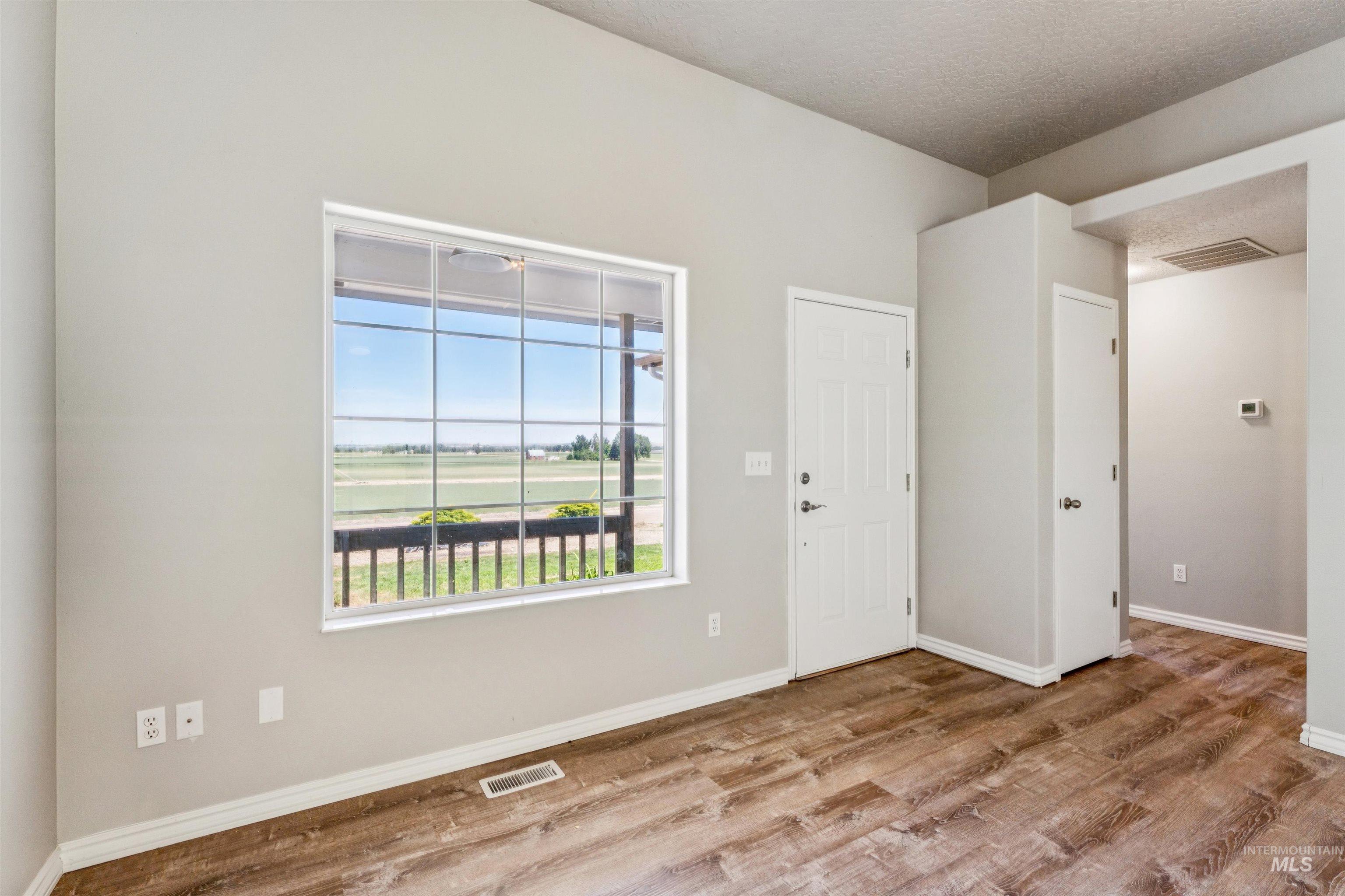28135 Canal Road Parma, ID 83660 - Photo 8 of 50