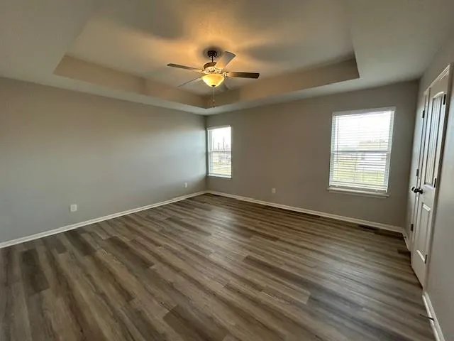 $341,700 | 9712 East 221st Street, Peculiar, MO 64078