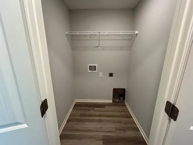 $341,700 | 9712 East 221st Street, Peculiar, MO 64078